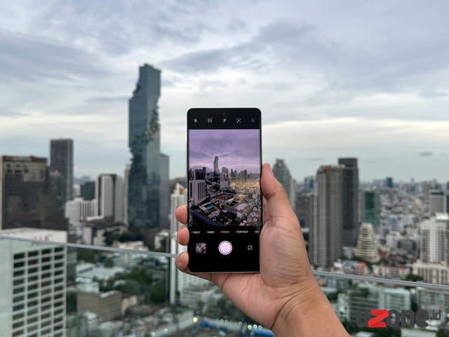 Menangkap Pesona Jalanan Bangkok dengan Street Mode di Realme GT 6 Menangkap Pesona Jalanan Bangkok dengan Street Mode di Realme GT 6