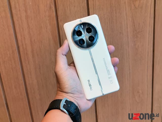 Realme 12 Pro+ Bawa Kamera Periskop, Lebih Canggih dari iPhone 15 Pro