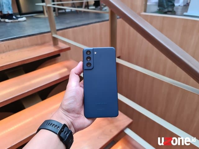 Alasan Kenapa Samsung Galaxy S21 FE 5G Masih Layak Dibeli di 2023 Alasan Kenapa Samsung Galaxy S21 FE 5G Masih Layak Dibeli di 2023
