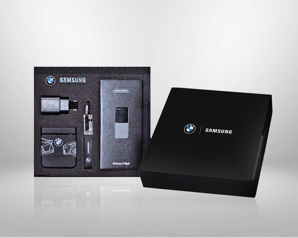 Samsung Jual Galaxy Z Fold5 dan Z Flip5 Edisi BMW, Cuma di GIIAS 2023! Samsung Jual Galaxy Z Fold5 dan Z Flip5 Edisi BMW, Cuma di GIIAS 2023!
