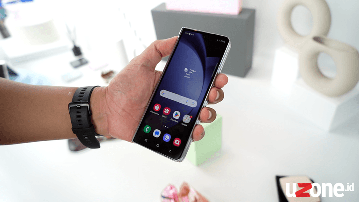 Update Baru, Samsung Galaxy Z Fold5 & Z Flip5 Akhirnya Dapat Galaxy AI Update Baru, Samsung Galaxy Z Fold5 & Z Flip5 Akhirnya Dapat Galaxy AI