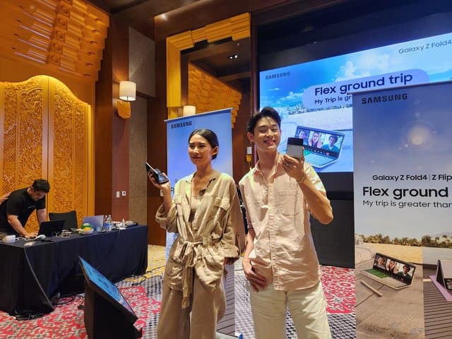 Samsung Galaxy Z Flip4 dan Z Fold4, Mana yang Jadi Favorit di Indonesia? Samsung Galaxy Z Flip4 dan Z Fold4, Mana yang Jadi Favorit di Indonesia?
