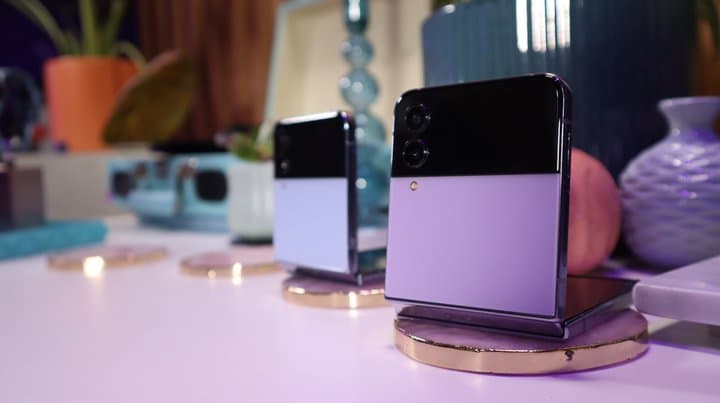 Oops! Samsung Gak Sengaja <i>Spill</i> Harga Galaxy Z Flip5 Oops! Samsung Gak Sengaja <i>Spill</i> Harga Galaxy Z Flip5