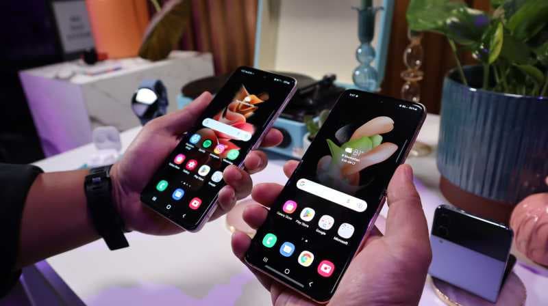 Tukar Tambah iPhone dengan Samsung Galaxy Z Flip4 dan Z Fold4, Minat?