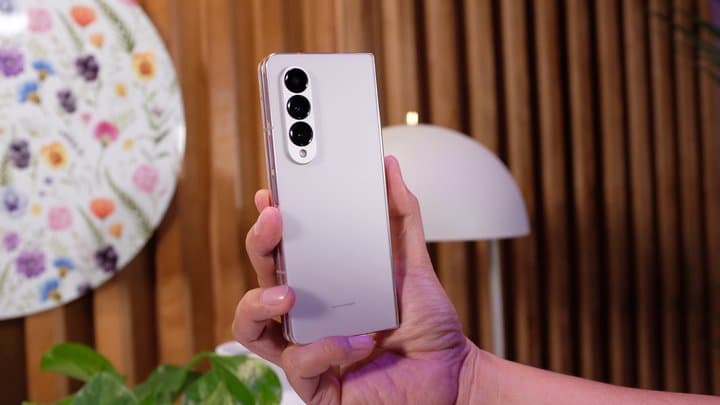 </i>First Look</i> Samsung Galaxy Z Fold5 yang Tipis dan Tanpa Celah </i>First Look</i> Samsung Galaxy Z Fold5 yang Tipis dan Tanpa Celah