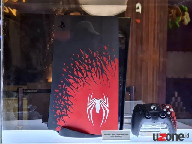 FOTO: PS5 Console Spider-Man 2 Limited Edition yang Bikin Ngiler FOTO: PS5 Console Spider-Man 2 Limited Edition yang Bikin Ngiler