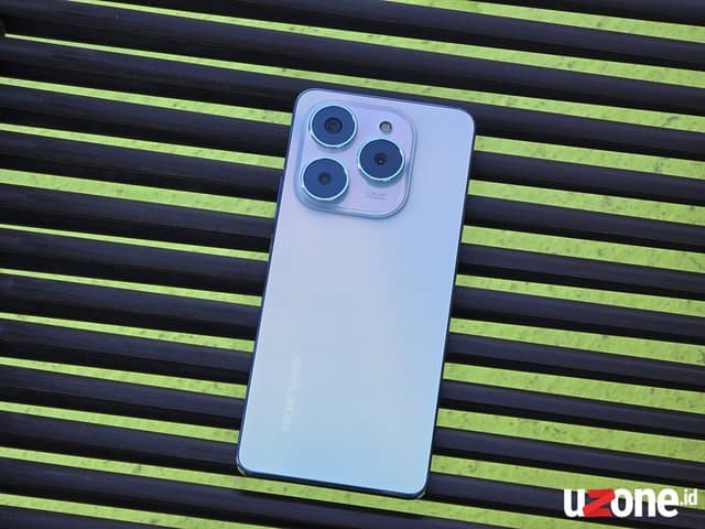 Hands-on Tecno Spark 20 Pro: Menarik Berkat 'Kamera Boba' 108 MP Hands-on Tecno Spark 20 Pro: Menarik Berkat 'Kamera Boba' 108 MP