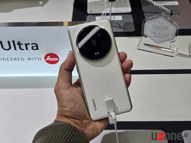 Hands-on Xiaomi 14 Ultra: Si Ponsel Bongsor dan Tercanggih dari Xiaomi Hands-on Xiaomi 14 Ultra: Si Ponsel Bongsor dan Tercanggih dari Xiaomi