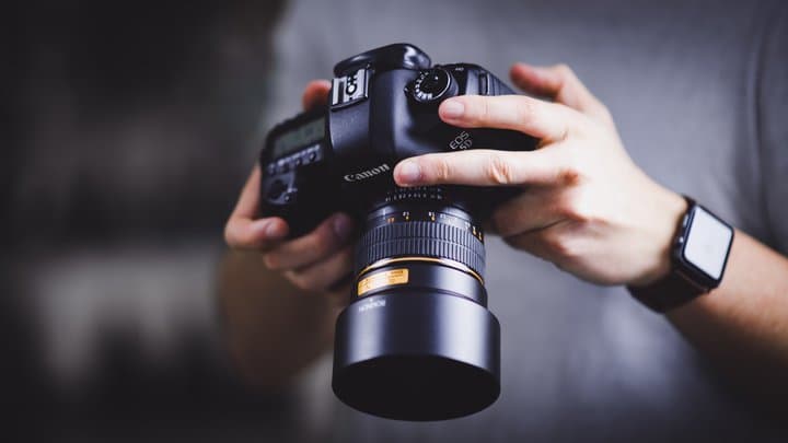 Sebelum Beli, Ketahui Perbedaan Kamera Mirrorless dan DSLR Sebelum Beli, Ketahui Perbedaan Kamera Mirrorless dan DSLR
