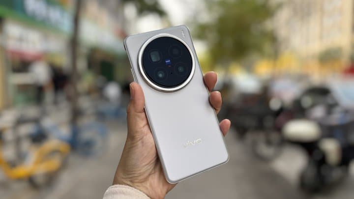 Potret Kesibukan Warga Beijing dengan Lensa Portrait Vivo X200 Pro Potret Kesibukan Warga Beijing dengan Lensa Portrait Vivo X200 Pro