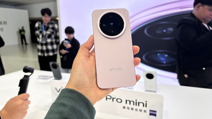 Vivo X200 Pro mini, Smartphone Flagship Mungil nan Tangguh Vivo X200 Pro mini, Smartphone Flagship Mungil nan Tangguh