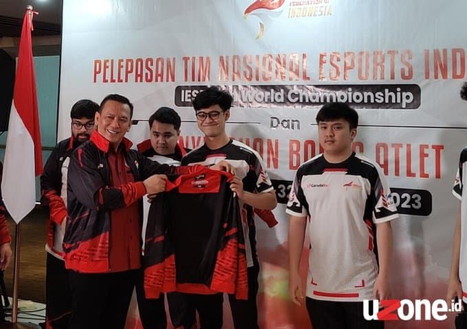 PBESI Lepas Timnas Indonesia Bertanding di Piala Dunia eSports 2023 PBESI Lepas Timnas Indonesia Bertanding di Piala Dunia eSports 2023