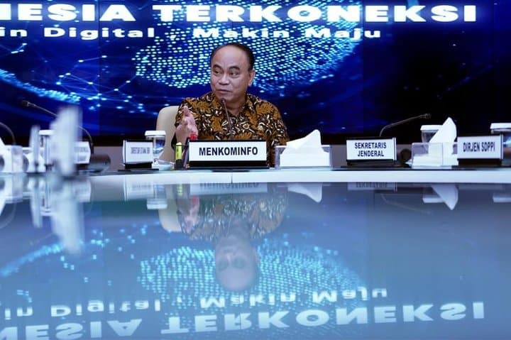 Setelah OJK, Menkominfo Bakal Surati Operator buat Basmi Judi Online Setelah OJK, Menkominfo Bakal Surati Operator buat Basmi Judi Online