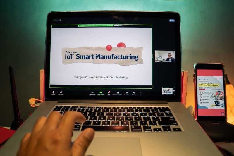 Ngebut Industri 4.0, Telkomsel Bikin Layanan IoT Smart Manufacturing