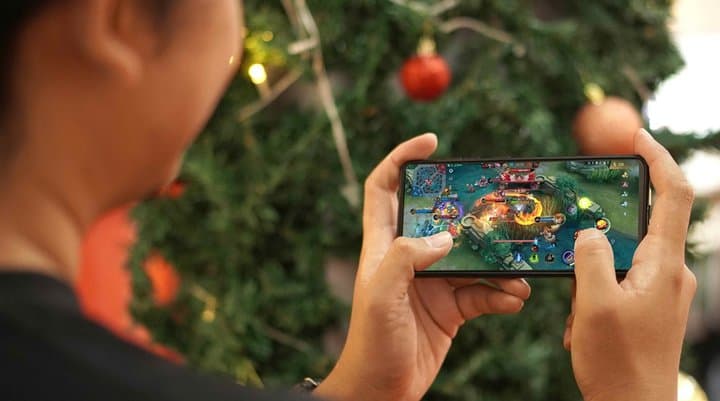 Selama Liburan, Pelanggan Telkomsel Suka Ngegame dan Buka Instagram Selama Liburan, Pelanggan Telkomsel Suka Ngegame dan Buka Instagram