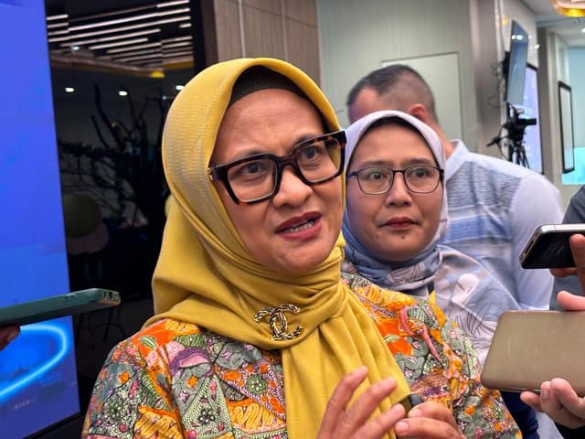 CEO XL Axiata Buka Suara Soal MergeCo, Hilal Merger dengan Smartfren CEO XL Axiata Buka Suara Soal MergeCo, Hilal Merger dengan Smartfren