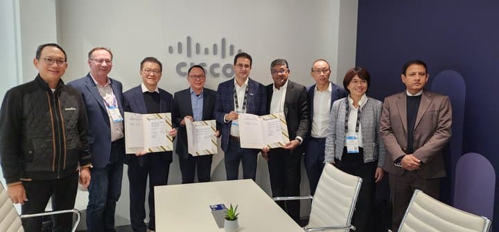 MWC 2023: Smartfren Kerja Sama dengan Cisco, Bersiap Menuju 5G MWC 2023: Smartfren Kerja Sama dengan Cisco, Bersiap Menuju 5G