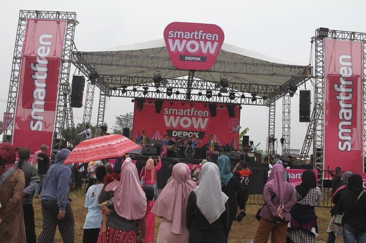 Smartfren Gelar Festival WOW 100% Depok untuk Majukan UMKM Lokal Smartfren Gelar Festival WOW 100% Depok untuk Majukan UMKM Lokal