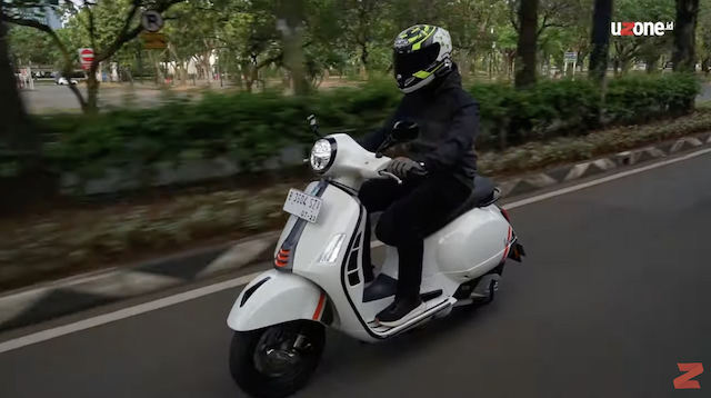 VIDEO: Test Ride Vespa GTS Super Sport 150 Keliling Senayan!