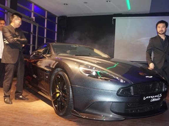 Aston Martin Vanquish, Mobil James Bond Dijual di Indonesia Tembus 14 Miliar!