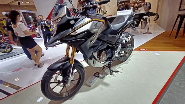 FOTO: Honda CB150X yang Bikin Geger GIIAS 2021