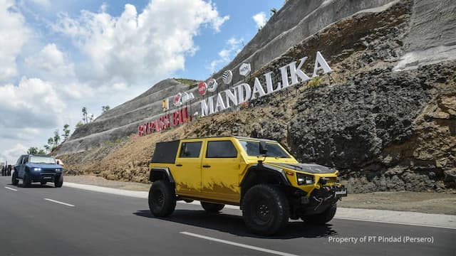 FOTO: Pindad Maung, MV2 dan MotoEV Unjuk Gigi di Sirkuit Mandalika