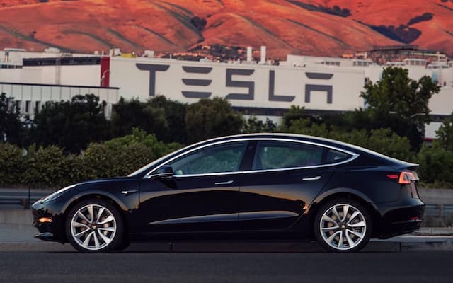 Perang EV, Lexus Ajak Trade-In ke Pemilik Tesla plus Diskon USD1.000