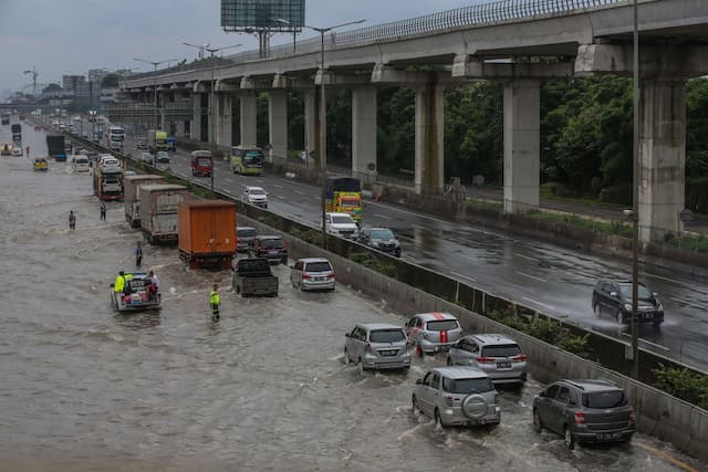 Daftar Jalan Tol yang Tergenang Banjir Akhir Pekan Ini
