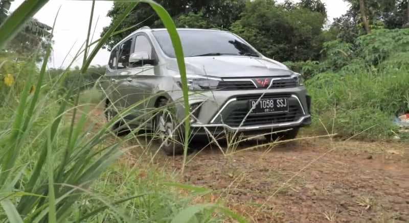 VIDEO: Test Drive Wuling Confero S Lux+ Transmisi Manual