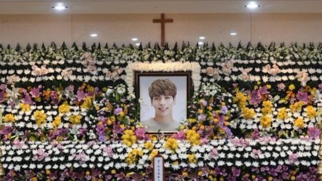 Jong-hyun Tewas, Keluarga Tolak Autopsi 