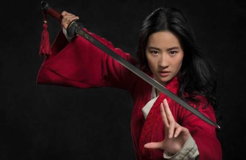 Fans Kecewa Tak Ada Naga Mungil Mushu di <i>Teaser</i> 'Mulan'