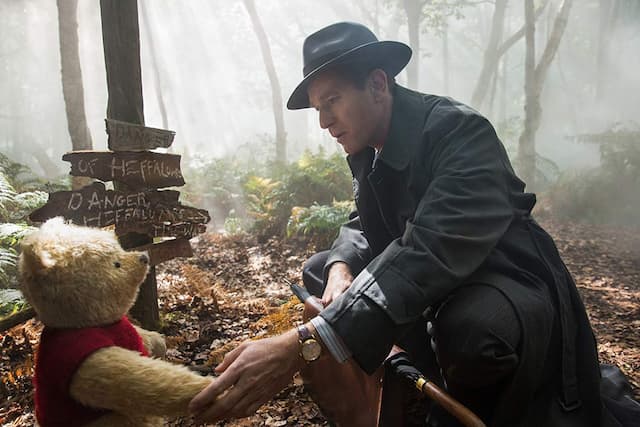 Review: Ketika Geng Winnie the Pooh Ingatkan Dampak <i>Workaholic</i> di ‘Christopher Robin’