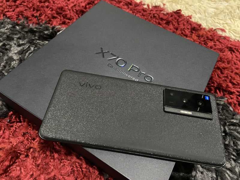 Intip Boks Vivo X70 Pro, Ada Apa Aja Isinya?