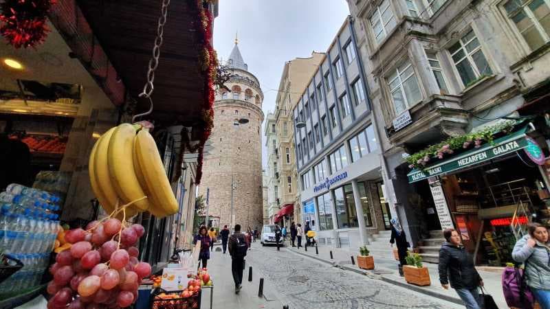Laporan dari Istanbul: Melihat Benua Asia dan Eropa di Menara Galata dengan Galaxy S10