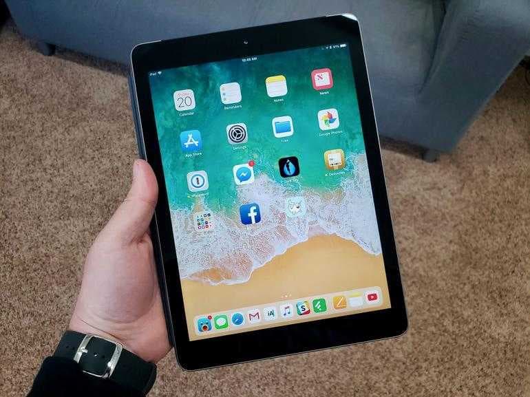 iPad ini Terkunci Nyaris Setengah Abad Karena Ulah Balita 3 Tahun