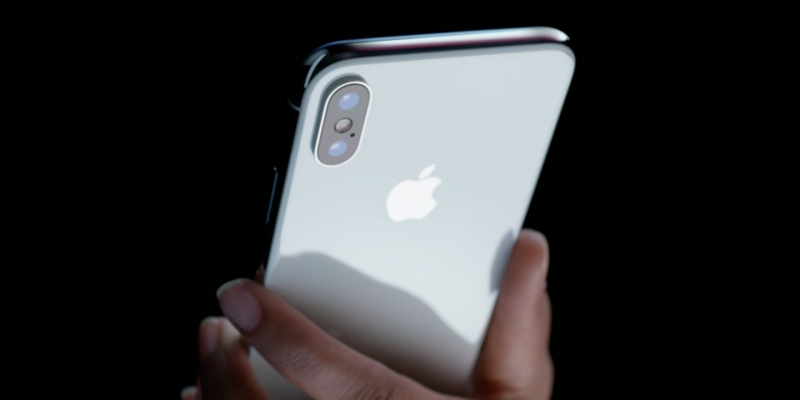 Tiga Nama Seri iPhone 2018 Terbaru Apple Bocor