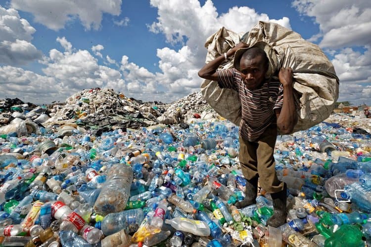 Berapa Lama Sampah Plastik akan Terurai? Kamu Akan Terkejut