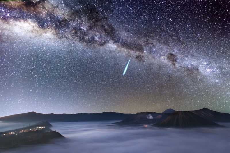 Hari ke-24 Ramadan, Puncak Hujan Meteor Eta Aquarids 
