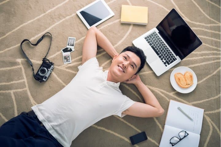5 Tanda Laptop Sudah Ketinggalan Teknologi dan Waktunya Diganti 5 Tanda Laptop Sudah Ketinggalan Teknologi dan Waktunya Diganti