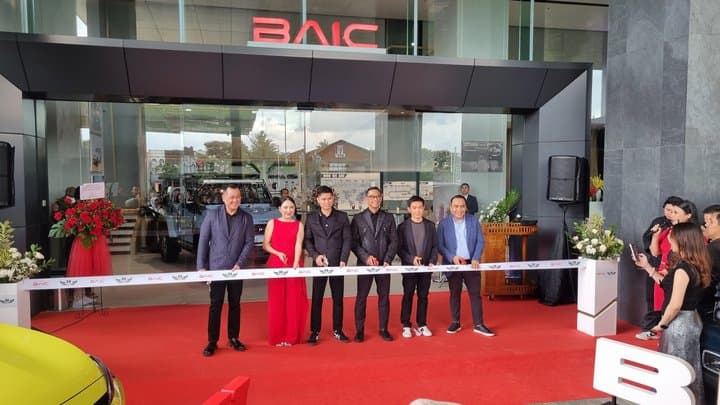 BAIC Buka Boutique Dealer Pertama, Langsung Diskon Mobil Rp50 Juta!<br> BAIC Buka Boutique Dealer Pertama, Langsung Diskon Mobil Rp50 Juta!<br>