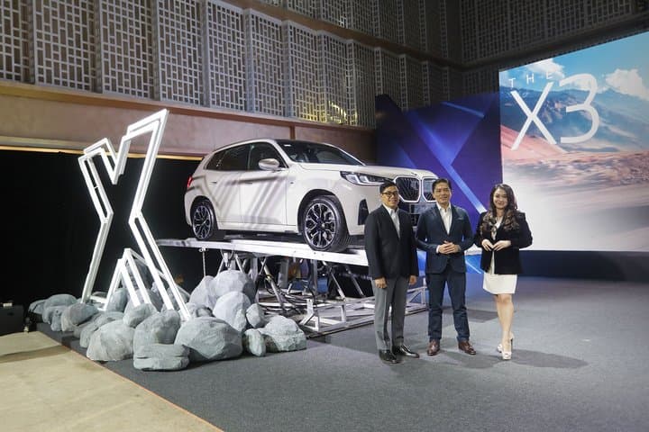 BMW X3 Generasi Terbaru Meluncur di Indonesia Seharga Rp1,3 Miliar BMW X3 Generasi Terbaru Meluncur di Indonesia Seharga Rp1,3 Miliar