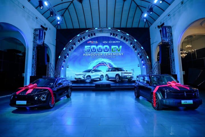Chery Rayakan 5.000 Unit Mobil Listriknya Gempur Indonesia Chery Rayakan 5.000 Unit Mobil Listriknya Gempur Indonesia