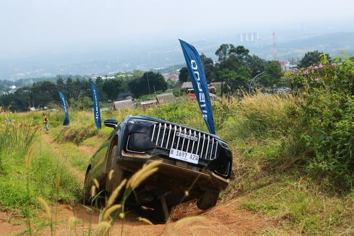 Offroad Pakai SUV Mewah Jaecoo J8 AWD Titisan Range Rover, Emang Bisa? Offroad Pakai SUV Mewah Jaecoo J8 AWD Titisan Range Rover, Emang Bisa?