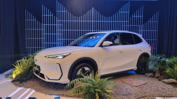 Geely Ikut Pabrikan China Lain Gunakan Fasilitas Perakitan Handal Geely Ikut Pabrikan China Lain Gunakan Fasilitas Perakitan Handal