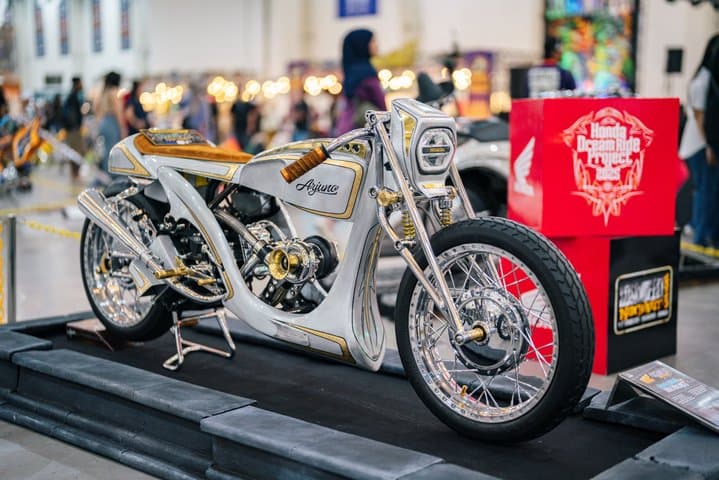 Modifikator Indonesia Bawa Honda Stylo 160 Bertarung di Jepang Modifikator Indonesia Bawa Honda Stylo 160 Bertarung di Jepang
