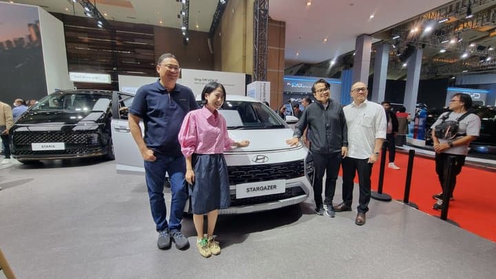 Hyundai Stargazer Varian Essential Kini Punya ADAS dan Bluelink Hyundai Stargazer Varian Essential Kini Punya ADAS dan Bluelink