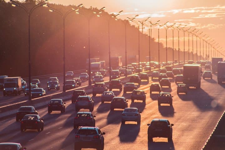 Mudik Lebaran 2025: 1,7 Juta Kendaraan Tinggalkan Jabotabek Mudik Lebaran 2025: 1,7 Juta Kendaraan Tinggalkan Jabotabek