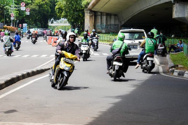 Ojol Nekat Lawan Arah dan Naik Trotoar? Kemitraan Bisa Putus! Ojol Nekat Lawan Arah dan Naik Trotoar? Kemitraan Bisa Putus!