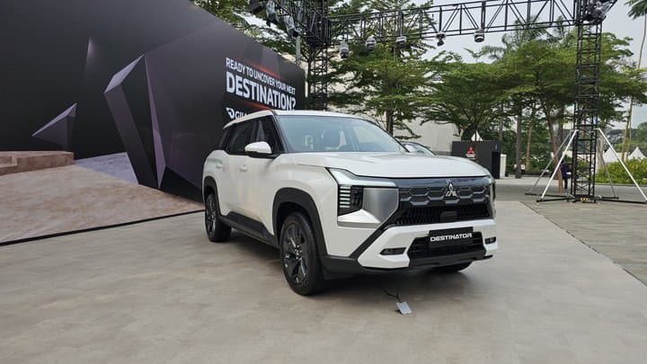 Mitsubishi Klaim Banyak Wanita yang Doyan Nyetir Destinator, Kok Bisa? Mitsubishi Klaim Banyak Wanita yang Doyan Nyetir Destinator, Kok Bisa?