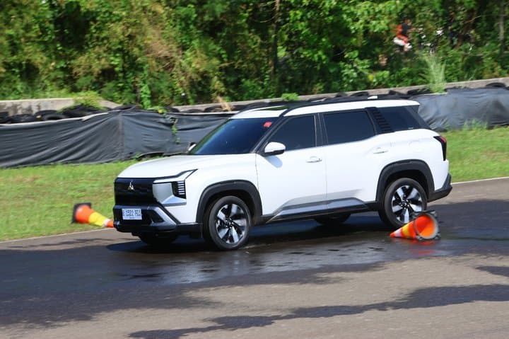 Kenapa Mitsubishi Destinator Belum Pakai Mesin Hybrid? Kenapa Mitsubishi Destinator Belum Pakai Mesin Hybrid?